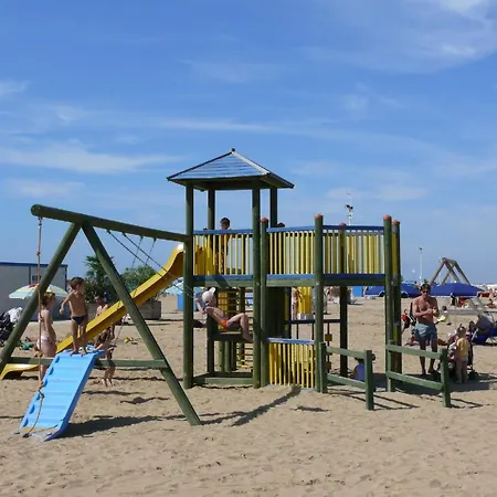 Casa vacanze Fuer 5 Personen Ca 35 Qm In Bibione, Adriakueste Italien Und Umgebung *
